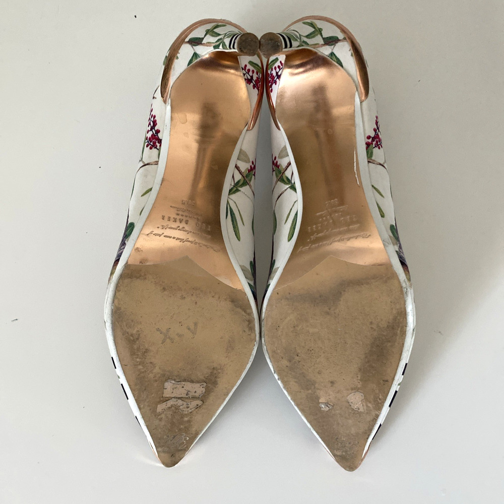 Ted Baker White Floral Hummingbird Pointed-Toe Heels - Picture 9 of 10